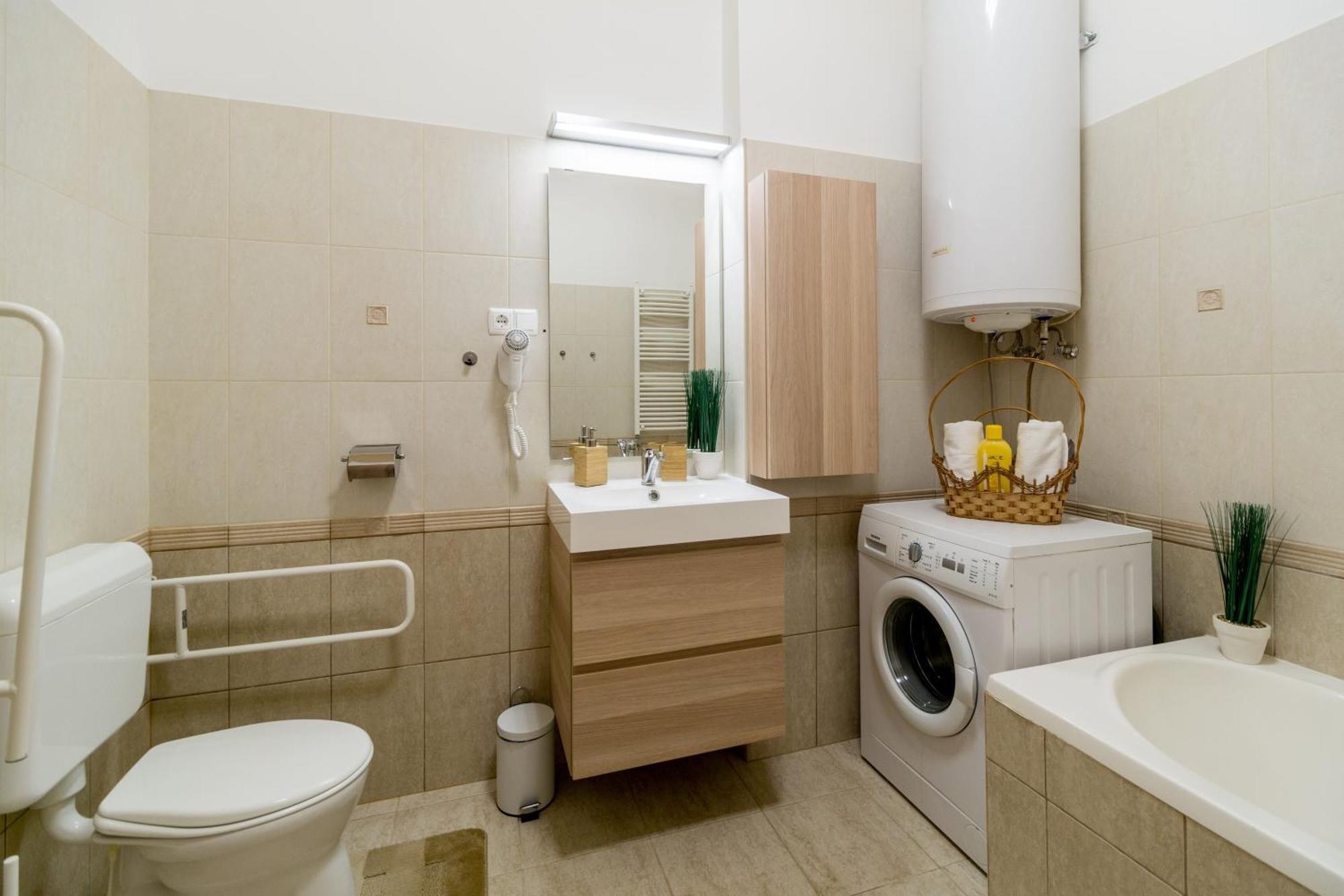Exlcusive & City Central Located Suite By Prestige Homes Βουδαπέστη Εξωτερικό φωτογραφία